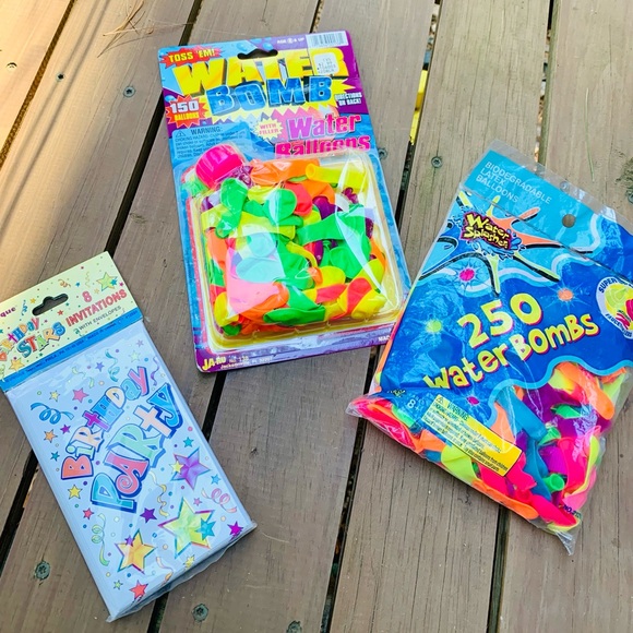 Birthday invitations and water balloons bundle
Birthday party - Picture 1 of 8